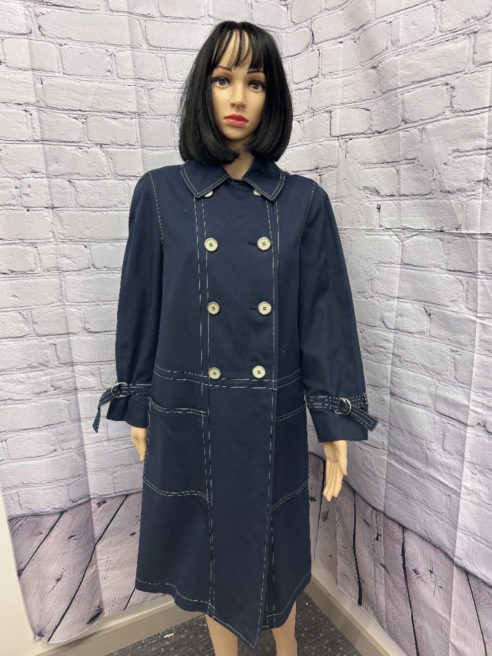 Beautiful 1970's Vintage Misty Harbor Topstiched Raincoat